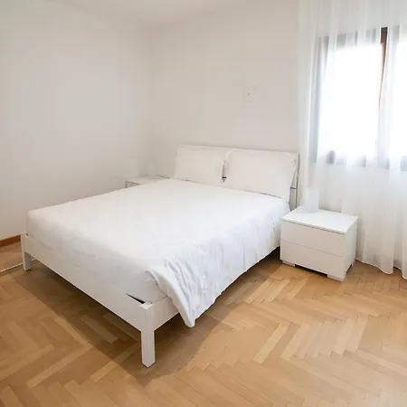 Residenza Corso Palladio 159 Apartment *