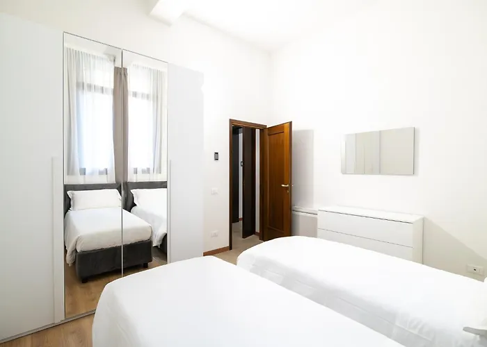 Residenza Corso Palladio 159 *